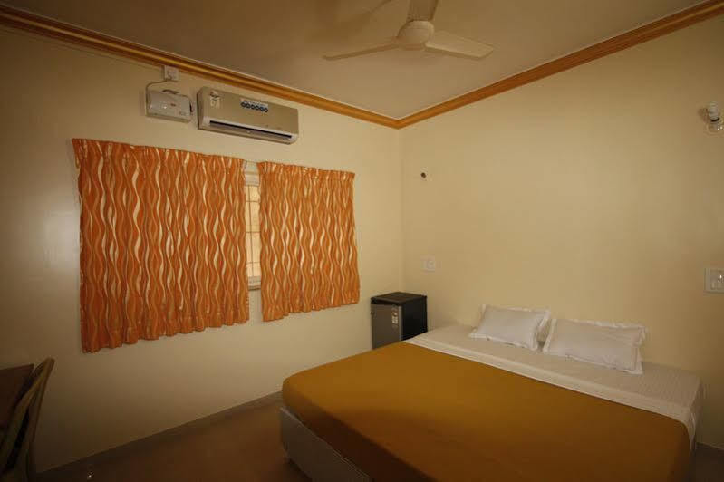 Spot On 39618 El Paso Hotel อารัมบล ภายนอก รูปภาพ